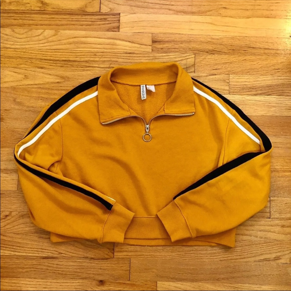 H&M Cropped Quarter Zip Top
